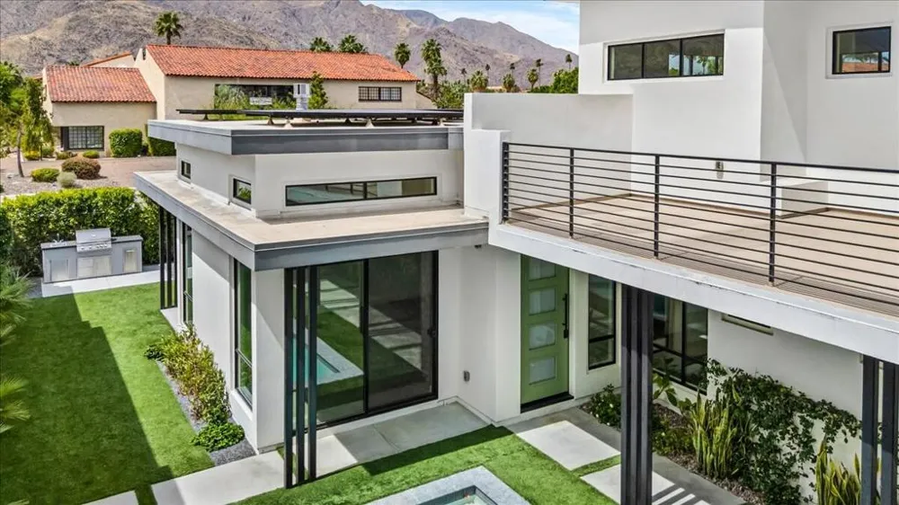 161 Holliday Way Palm Springs, CA 92262
