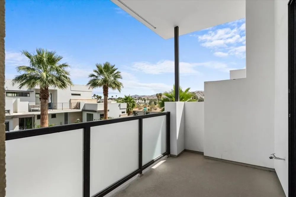 161 Holliday Way Palm Springs, CA 92262