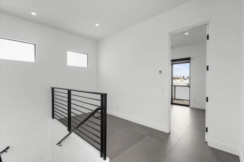 161 Holliday Way Palm Springs, CA 92262