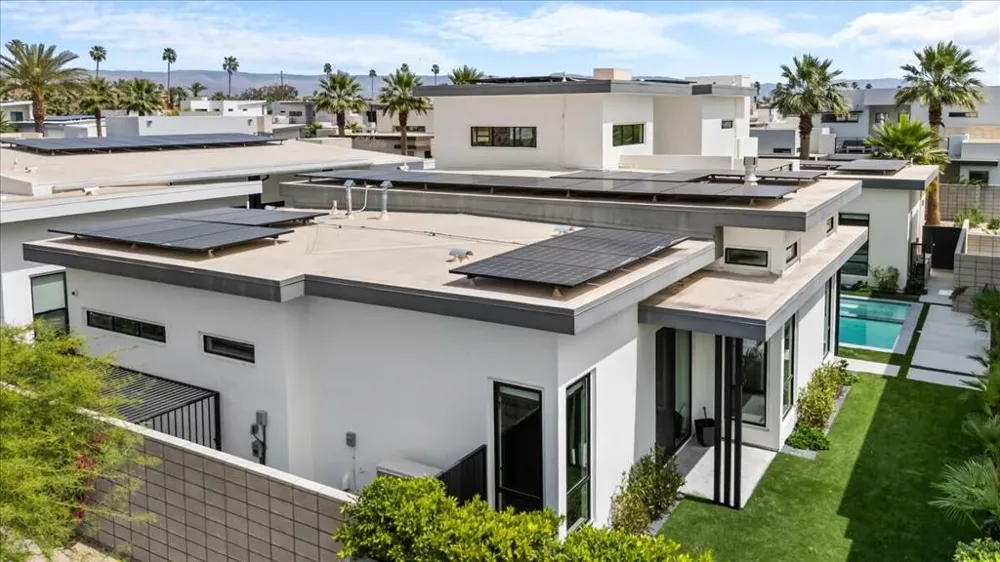 161 Holliday Way Palm Springs, CA 92262