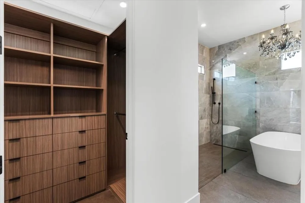 161 Holliday Way Palm Springs, CA 92262