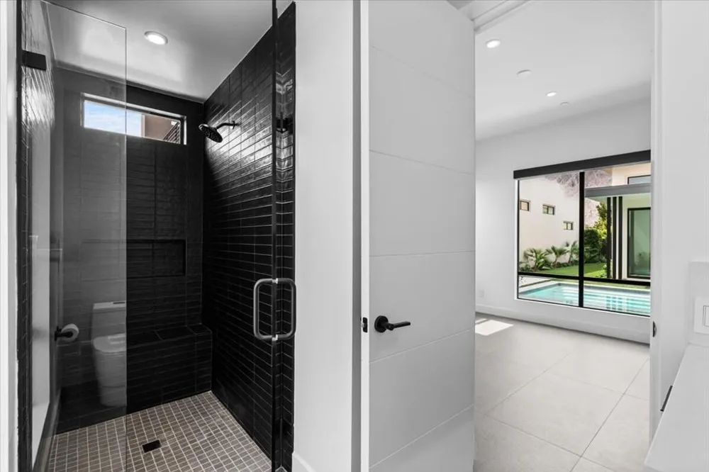 161 Holliday Way Palm Springs, CA 92262