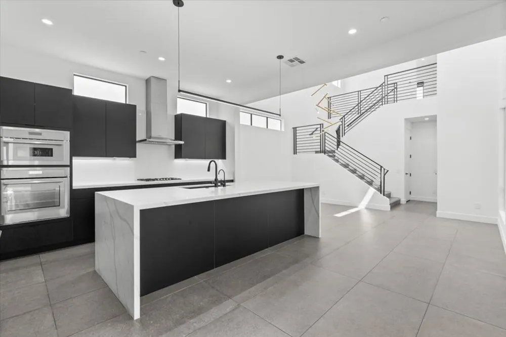 161 Holliday Way Palm Springs, CA 92262