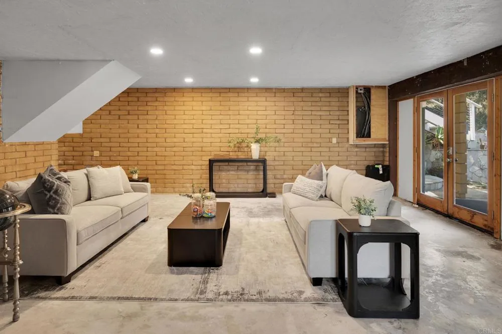 9419 Mount Israel Road Escondido, CA 92029
