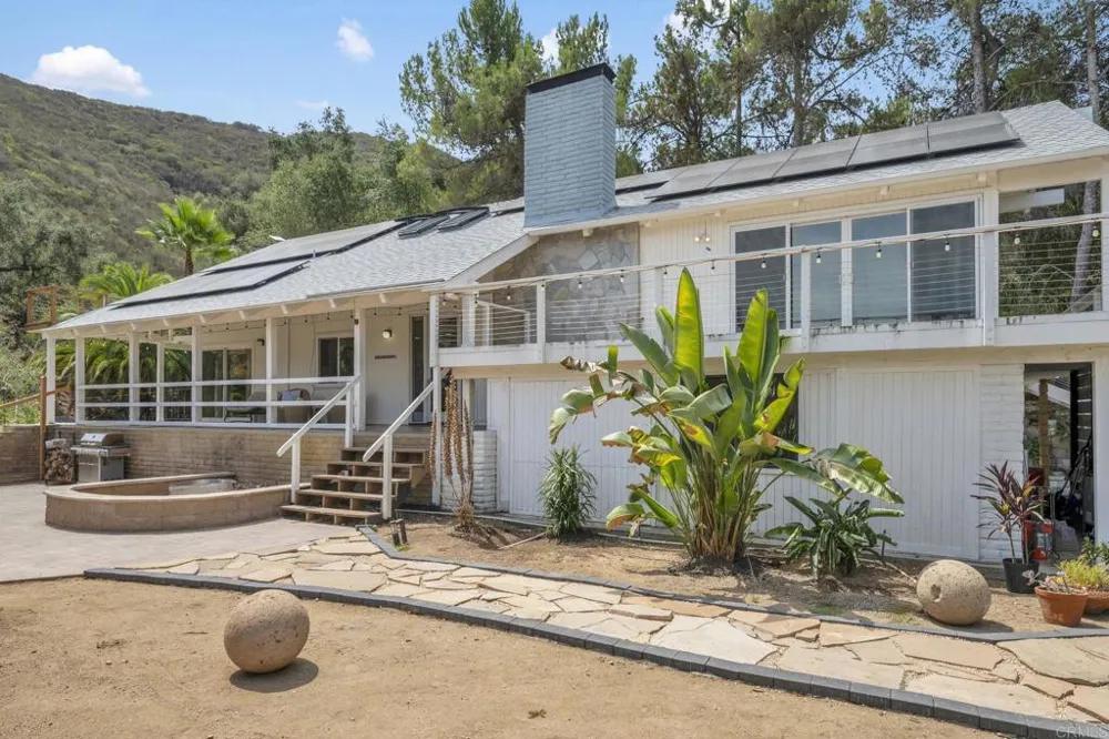9419 Mount Israel Road Escondido, CA 92029
