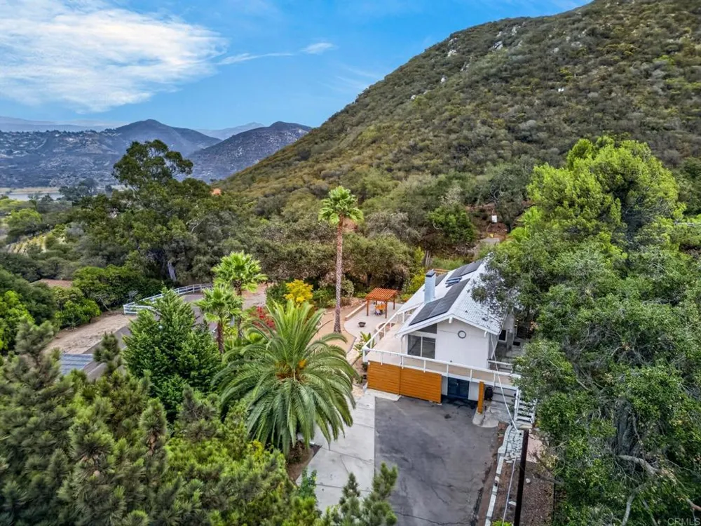 9419 Mount Israel Road Escondido, CA 92029