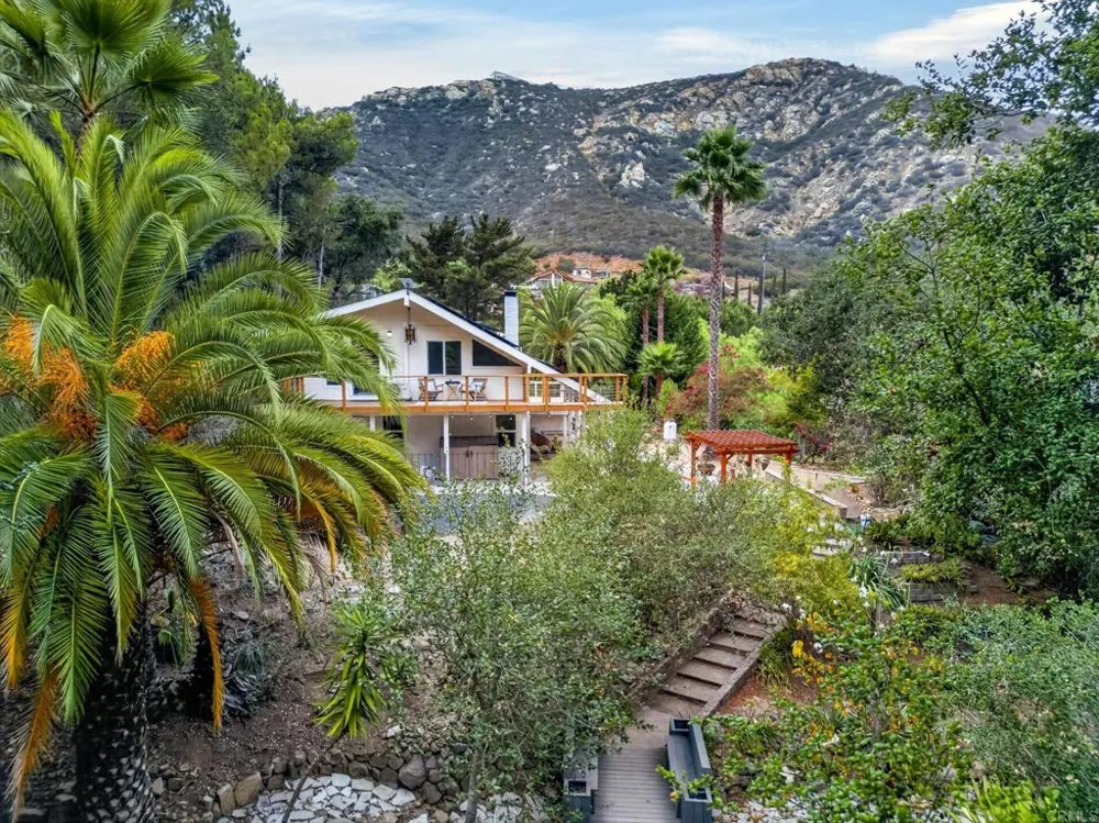 9419 Mount Israel Road Escondido, CA 92029