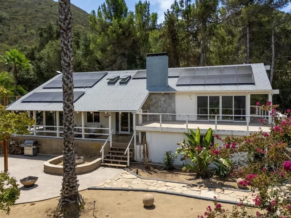 9419 Mount Israel Road Escondido, CA 92029