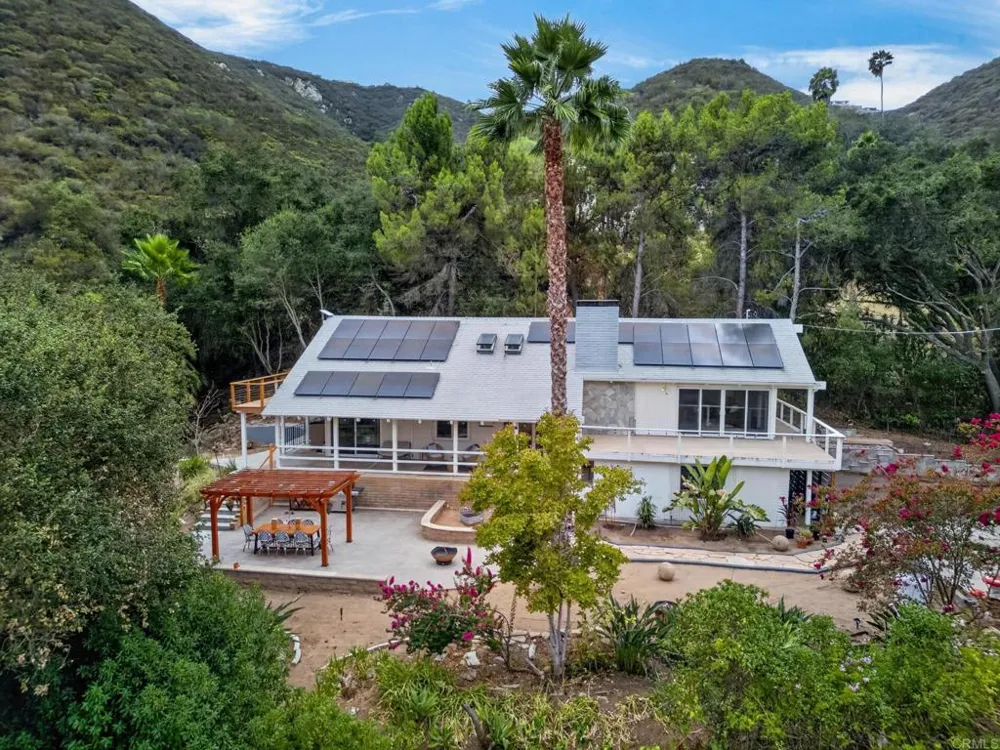 9419 Mount Israel Road Escondido, CA 92029