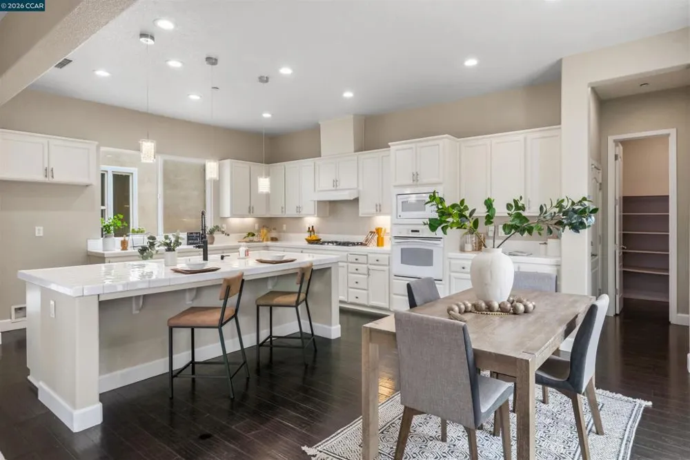 4990 Ridgefield Cir Fairfield, CA 94534