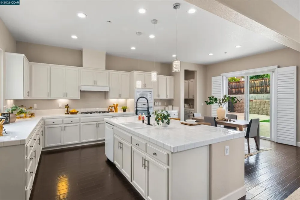 4990 Ridgefield Cir Fairfield, CA 94534