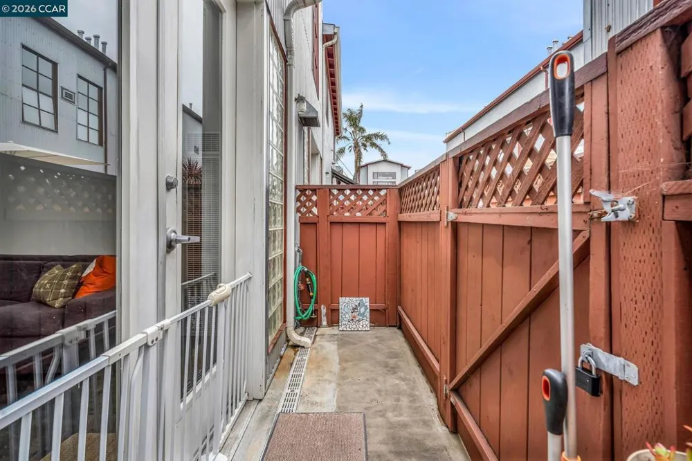 3116 Adeline St #110 Oakland, CA 94608