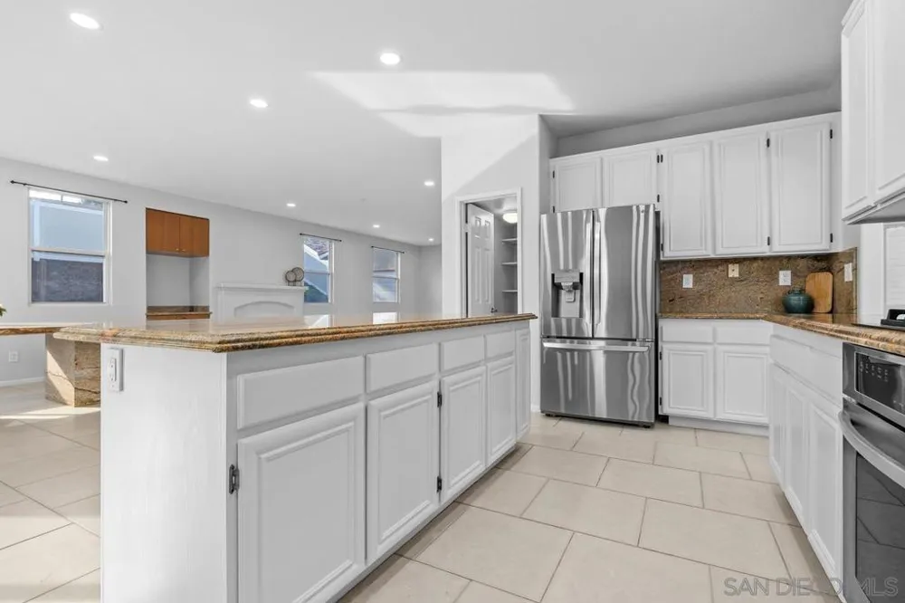 9910 Mollie Santee, CA 92071