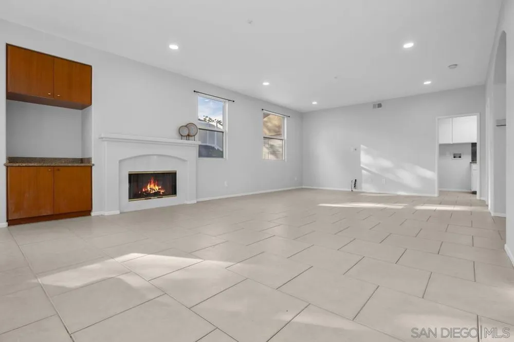 9910 Mollie Santee, CA 92071