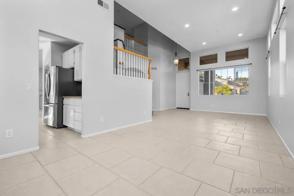 9910 Mollie Santee, CA 92071
