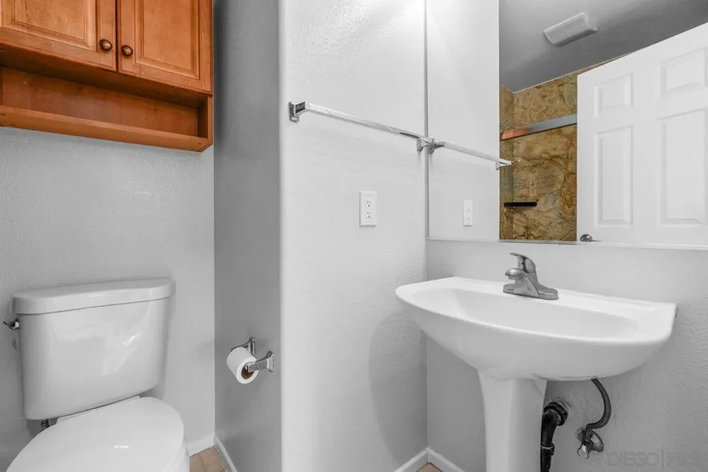 9910 Mollie Santee, CA 92071
