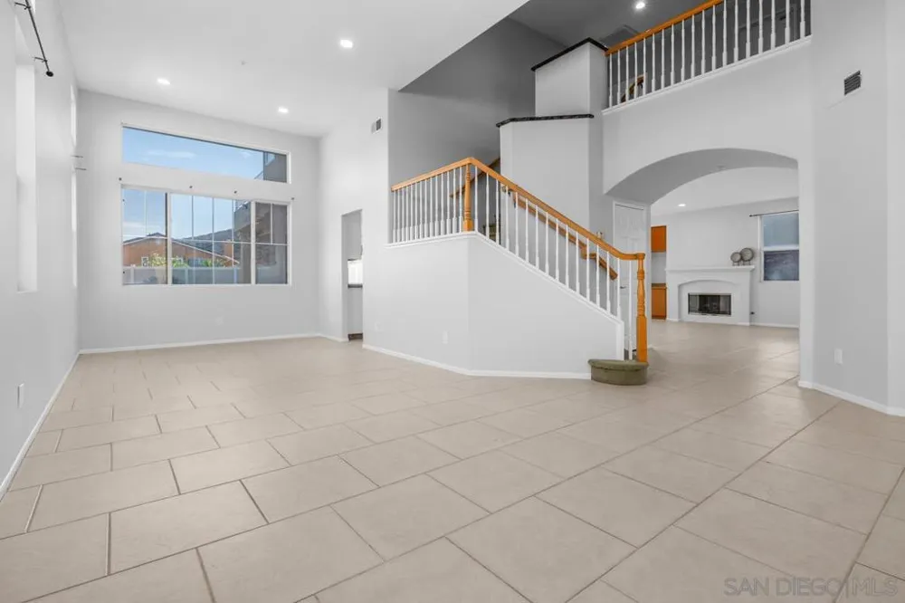 9910 Mollie Santee, CA 92071