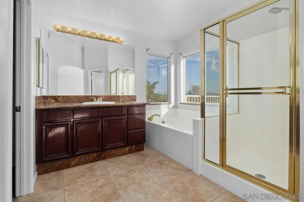 9910 Mollie Santee, CA 92071