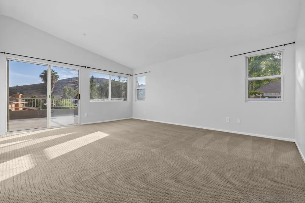 9910 Mollie Santee, CA 92071