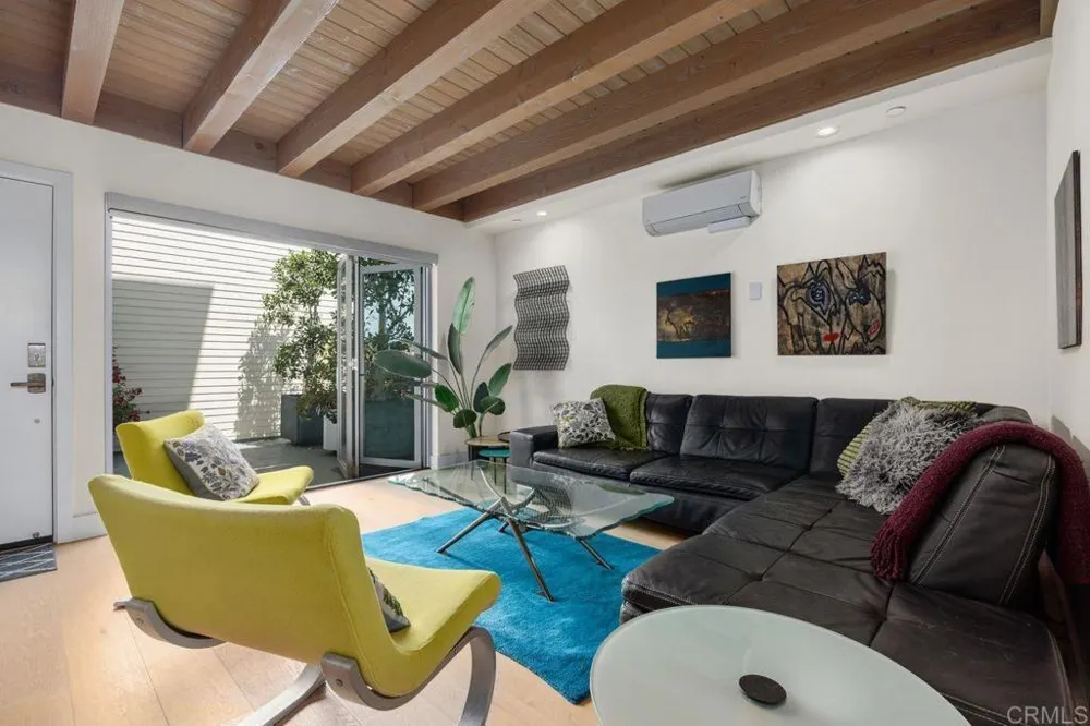 2687 State Street Carlsbad, CA 92008
