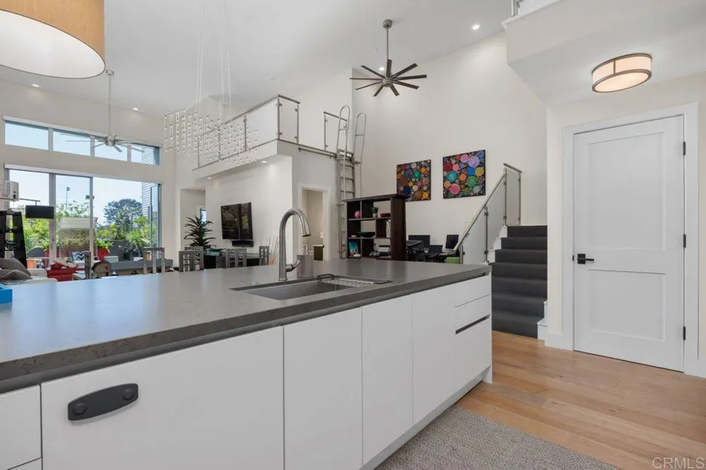2687 State Street Carlsbad, CA 92008