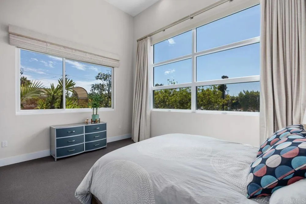 2687 State Street Carlsbad, CA 92008