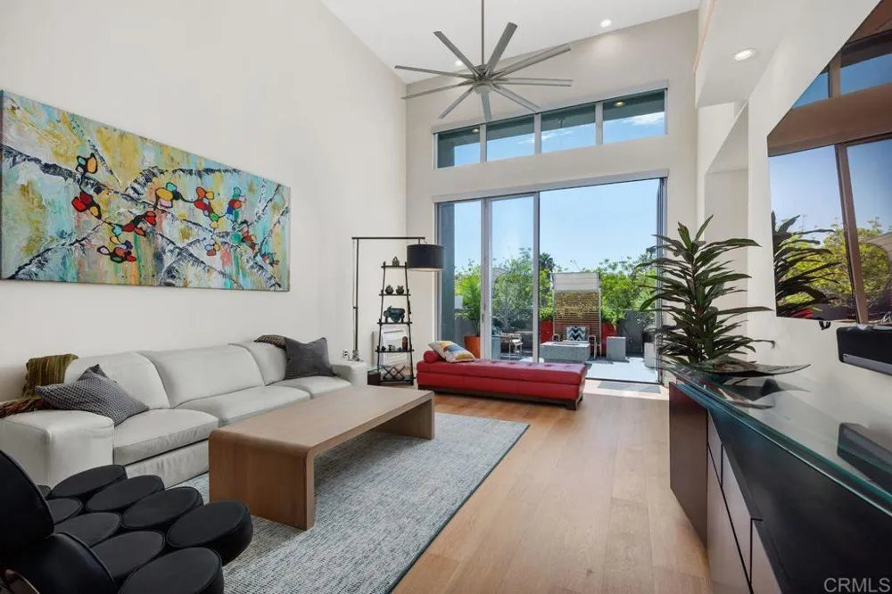 2687 State Street Carlsbad, CA 92008