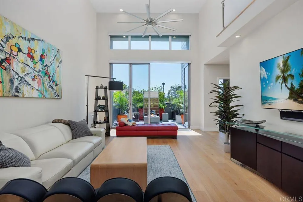 2687 State Street Carlsbad, CA 92008