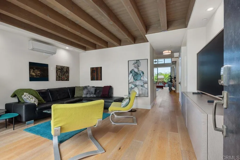 2687 State Street Carlsbad, CA 92008
