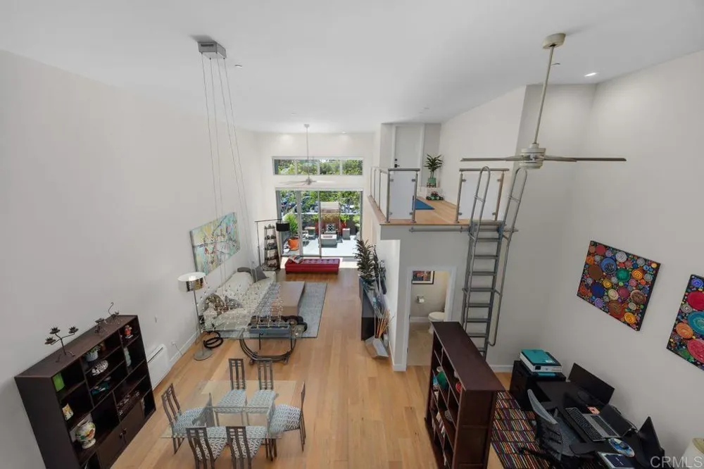 2687 State Street Carlsbad, CA 92008