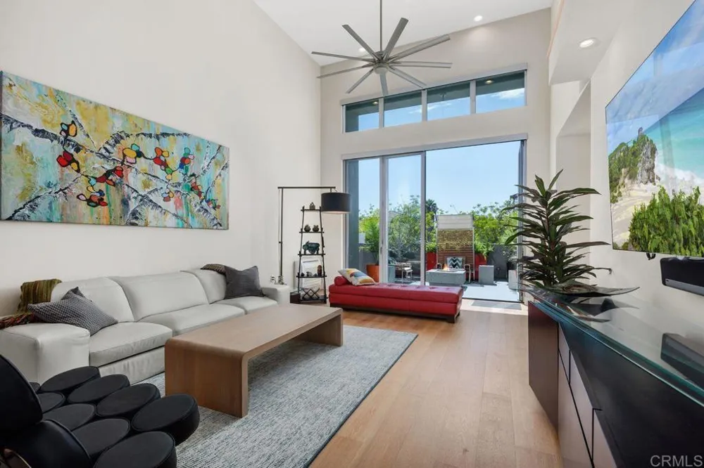 2687 State Street Carlsbad, CA 92008