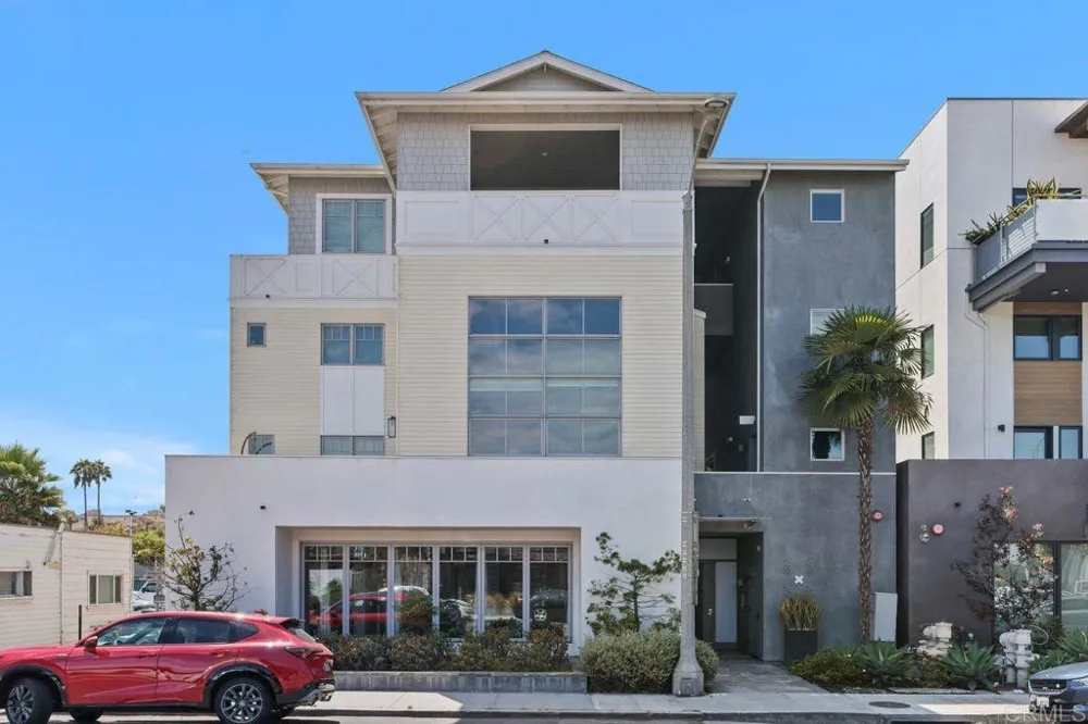 2687 State Street Carlsbad, CA 92008