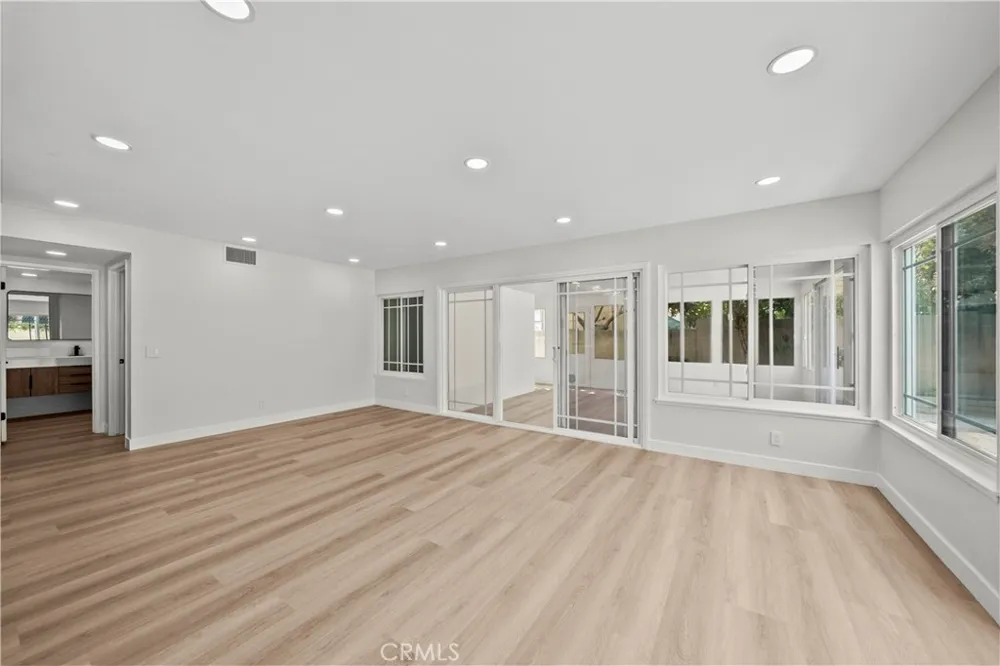 5437 Vista Fortuna Cypress, CA 90630