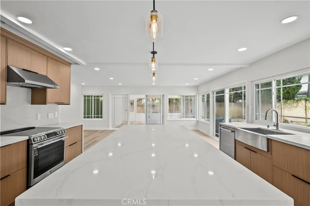 5437 Vista Fortuna Cypress, CA 90630