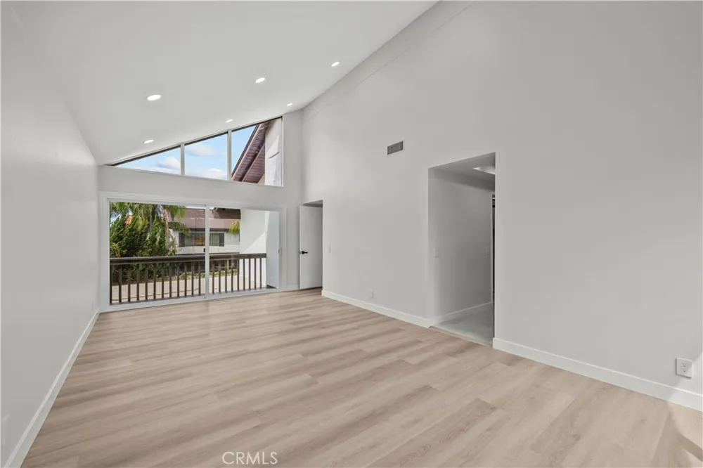 5437 Vista Fortuna Cypress, CA 90630