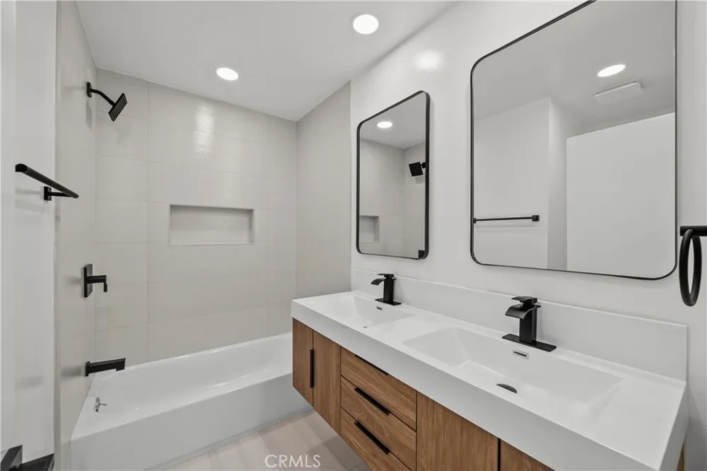 5437 Vista Fortuna Cypress, CA 90630