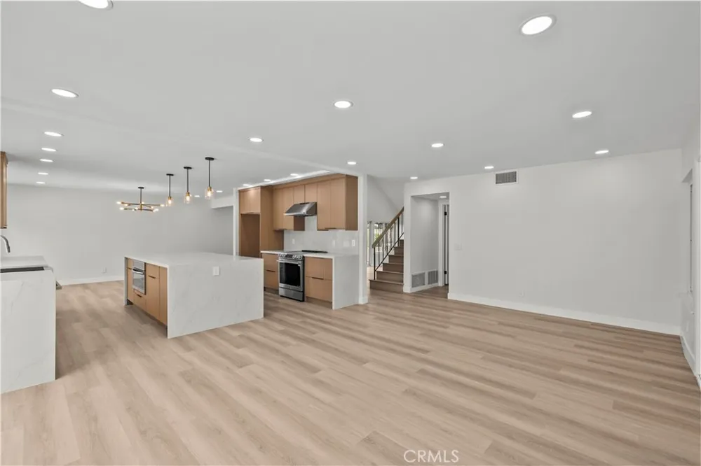 5437 Vista Fortuna Cypress, CA 90630