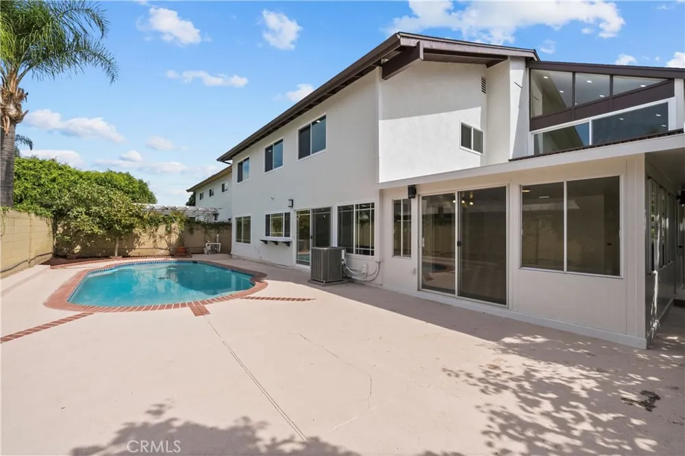 5437 Vista Fortuna Cypress, CA 90630