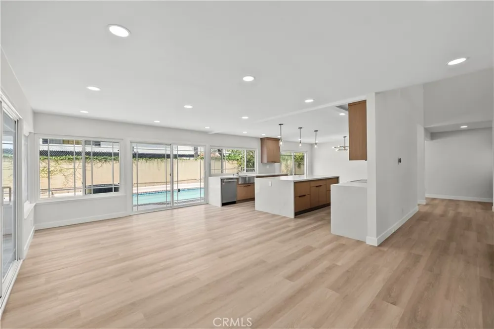 5437 Vista Fortuna Cypress, CA 90630