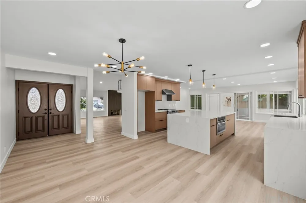 5437 Vista Fortuna Cypress, CA 90630