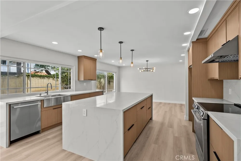 5437 Vista Fortuna Cypress, CA 90630
