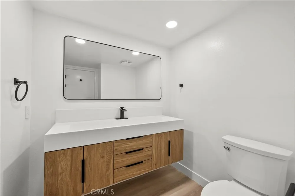 5437 Vista Fortuna Cypress, CA 90630
