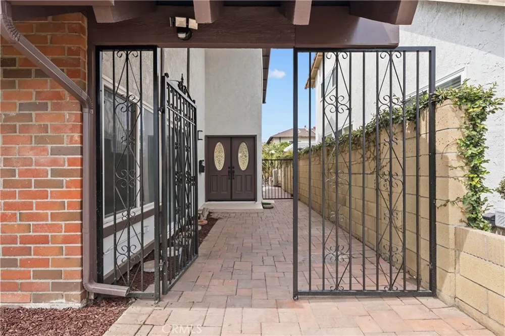 5437 Vista Fortuna Cypress, CA 90630