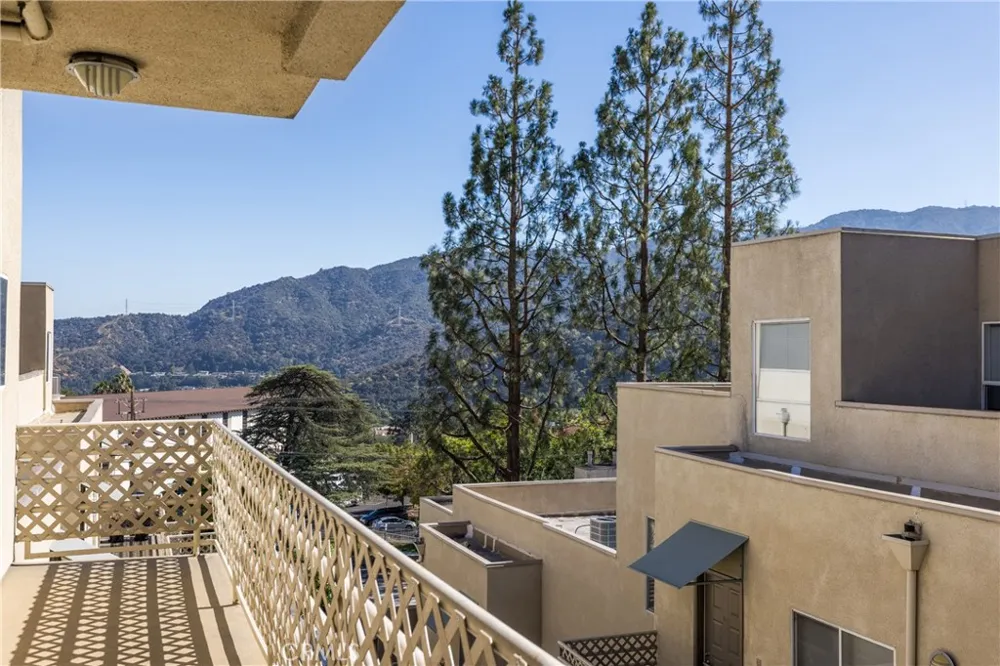 2915 Montrose Avenue #430 Glendale, CA 91214