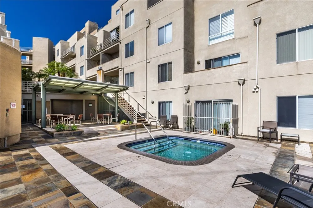 2915 Montrose Avenue #430 Glendale, CA 91214