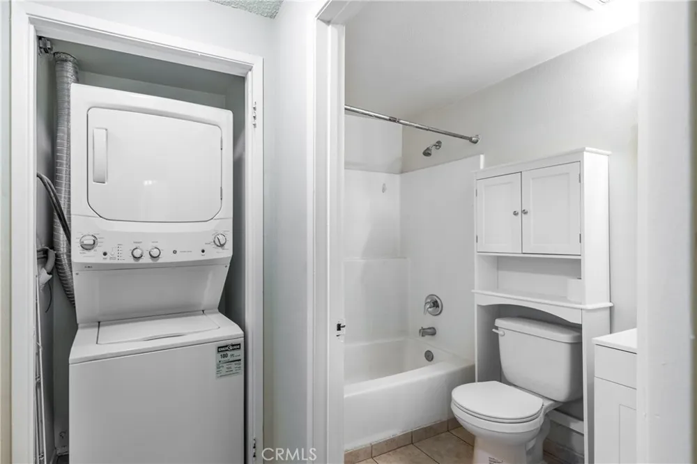 2915 Montrose Avenue #430 Glendale, CA 91214