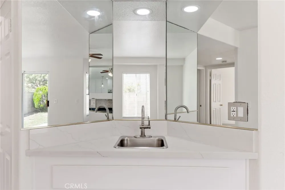 20516 Marcus Riverside, CA 92508