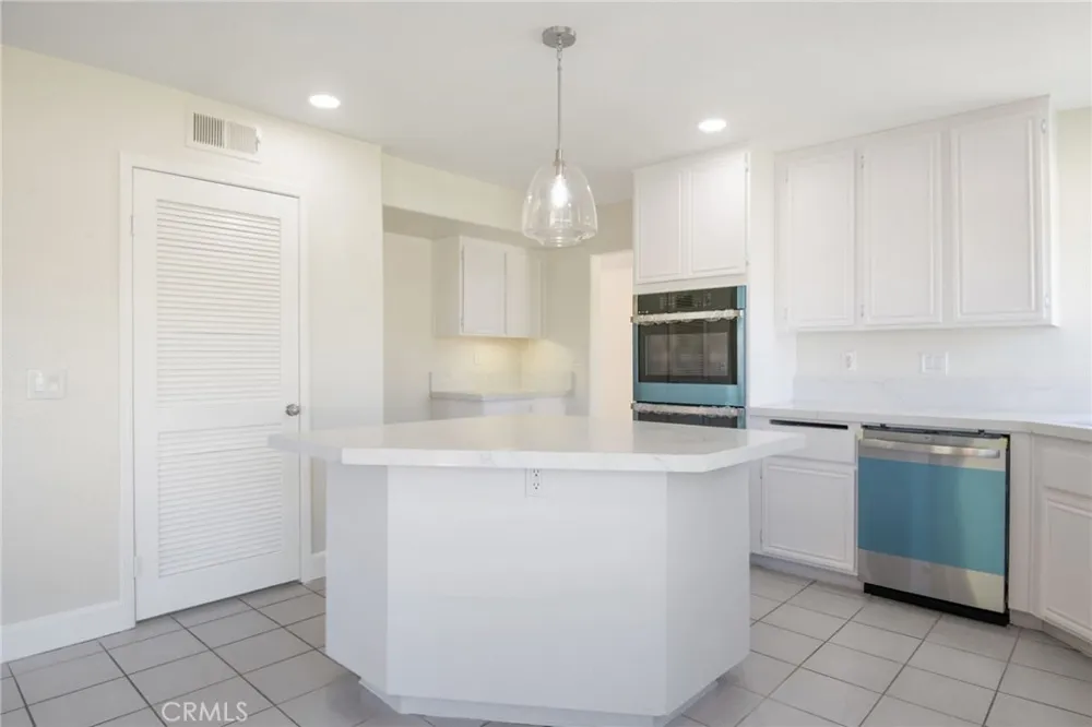 20516 Marcus Riverside, CA 92508