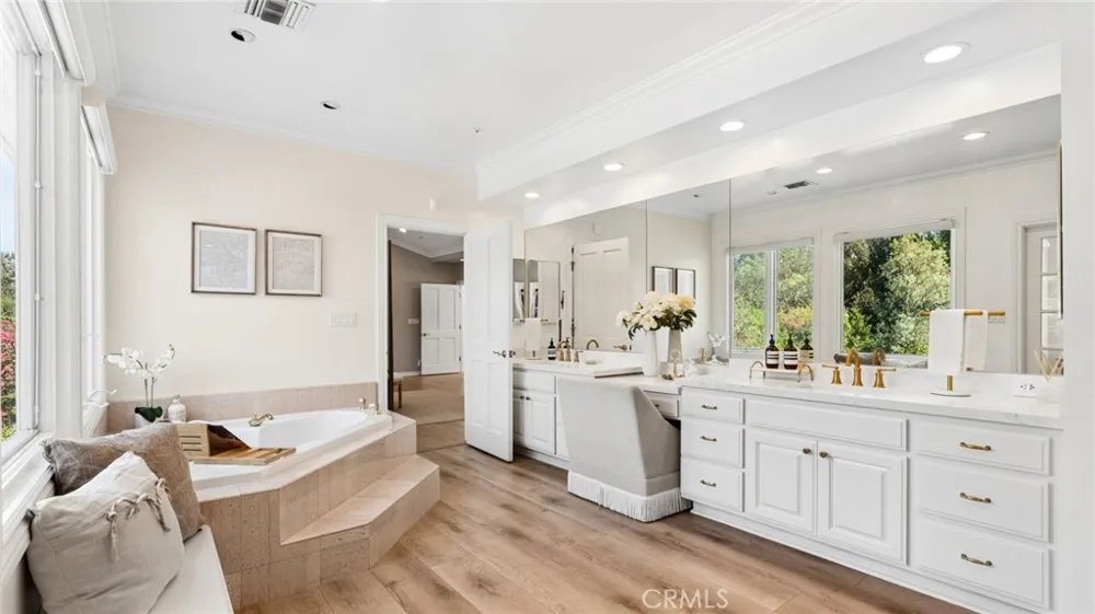 24335 Arcadia Street Newhall, CA 91321