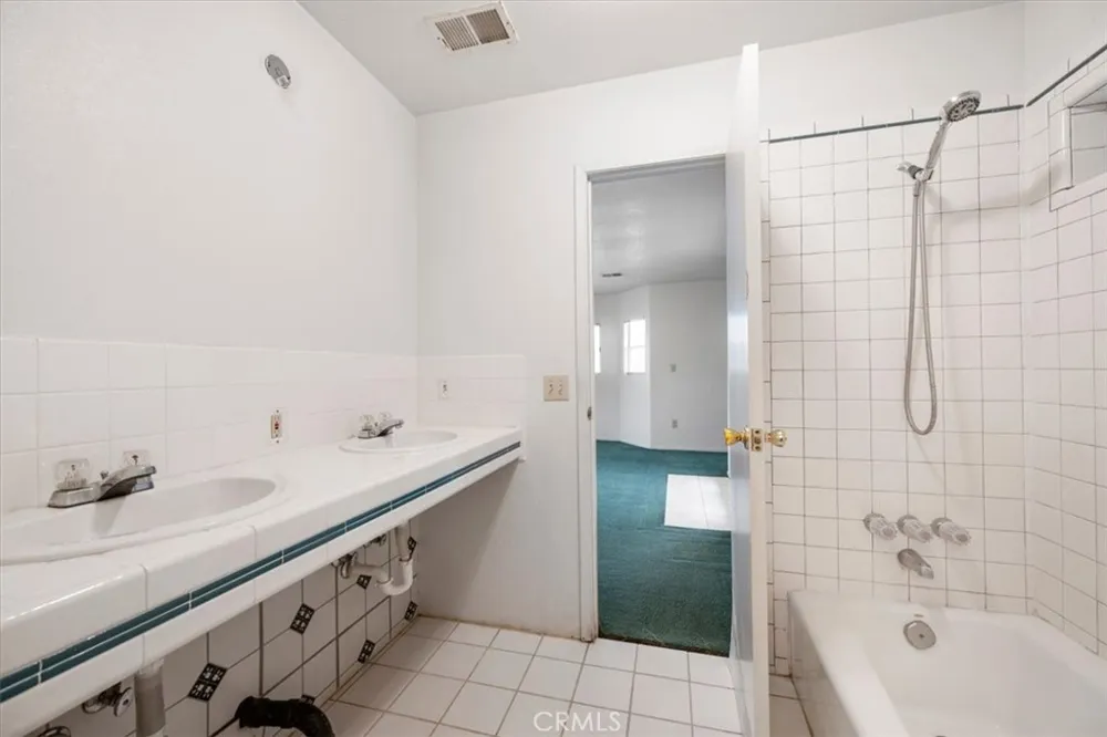 2017 Sandalwood Santa Maria, CA 93455
